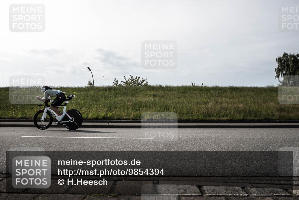 21.06.2026 - 29. Vierlanden-Triathlon H.Heesch http://msf.ph/oto/9854394 21.06.2026 09:02:22 Radfahren 2, 205 meine-sportfotos.de