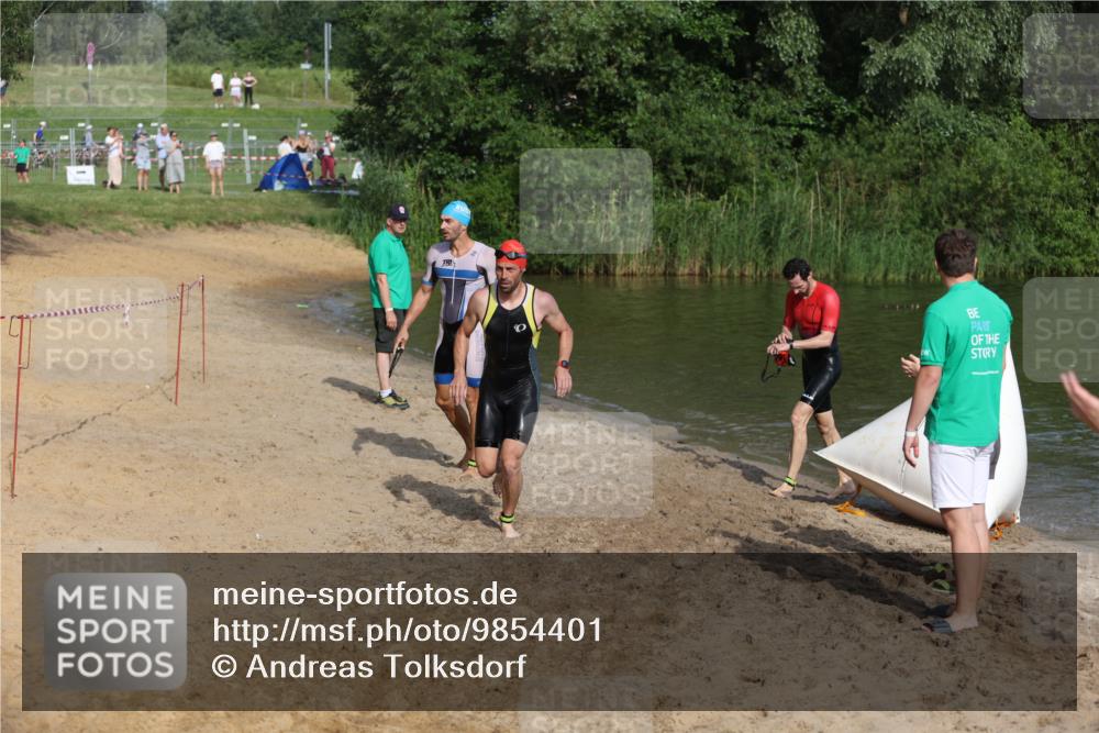 21.06.2026 - 29. Vierlanden-Triathlon Andreas Tolksdorf http://msf.ph/oto/9854401 21.06.2026 08:47:56 Schwimmen 118, 130, 136, 175 meine-sportfotos.de