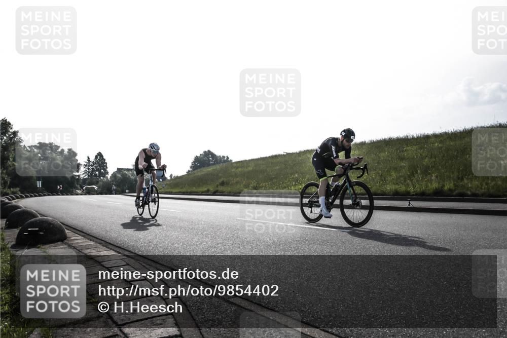 21.06.2026 - 29. Vierlanden-Triathlon H.Heesch http://msf.ph/oto/9854402 21.06.2026 08:50:56 Radfahren 14, 78, 82 meine-sportfotos.de