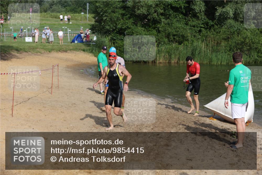 21.06.2026 - 29. Vierlanden-Triathlon Andreas Tolksdorf http://msf.ph/oto/9854415 21.06.2026 08:47:57 Schwimmen 118, 130, 136, 175 meine-sportfotos.de