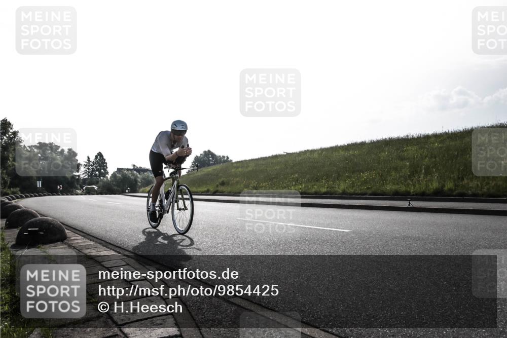 21.06.2026 - 29. Vierlanden-Triathlon H.Heesch http://msf.ph/oto/9854425 21.06.2026 08:53:14 Radfahren 202, 1355 meine-sportfotos.de