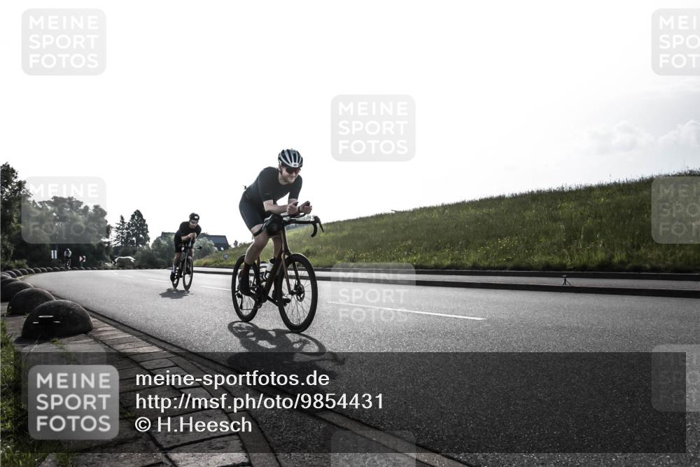 21.06.2026 - 29. Vierlanden-Triathlon H.Heesch http://msf.ph/oto/9854431 21.06.2026 08:53:47 Radfahren 4, 29, 112 meine-sportfotos.de