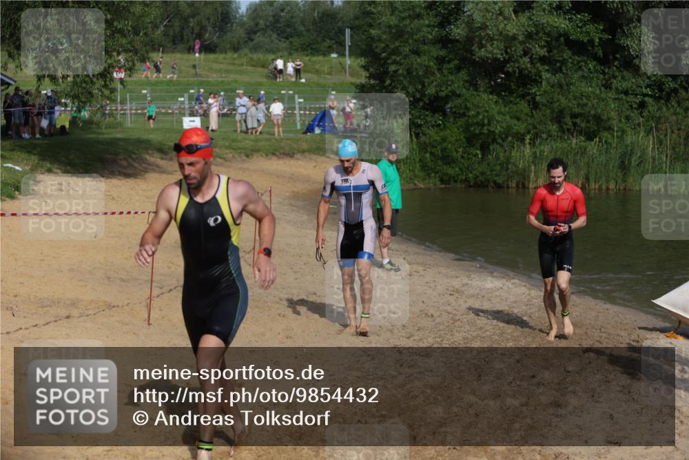 21.06.2026 - 29. Vierlanden-Triathlon Andreas Tolksdorf http://msf.ph/oto/9854432 21.06.2026 08:47:58 Schwimmen 118, 130, 136, 175 meine-sportfotos.de