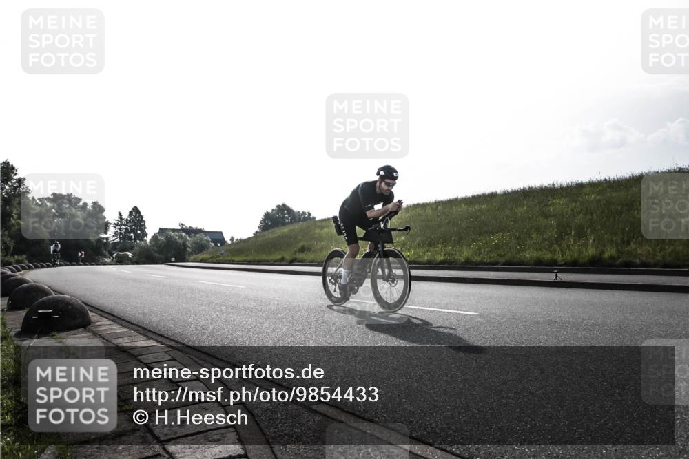 21.06.2026 - 29. Vierlanden-Triathlon H.Heesch http://msf.ph/oto/9854433 21.06.2026 08:53:47 Radfahren 4, 29, 112 meine-sportfotos.de