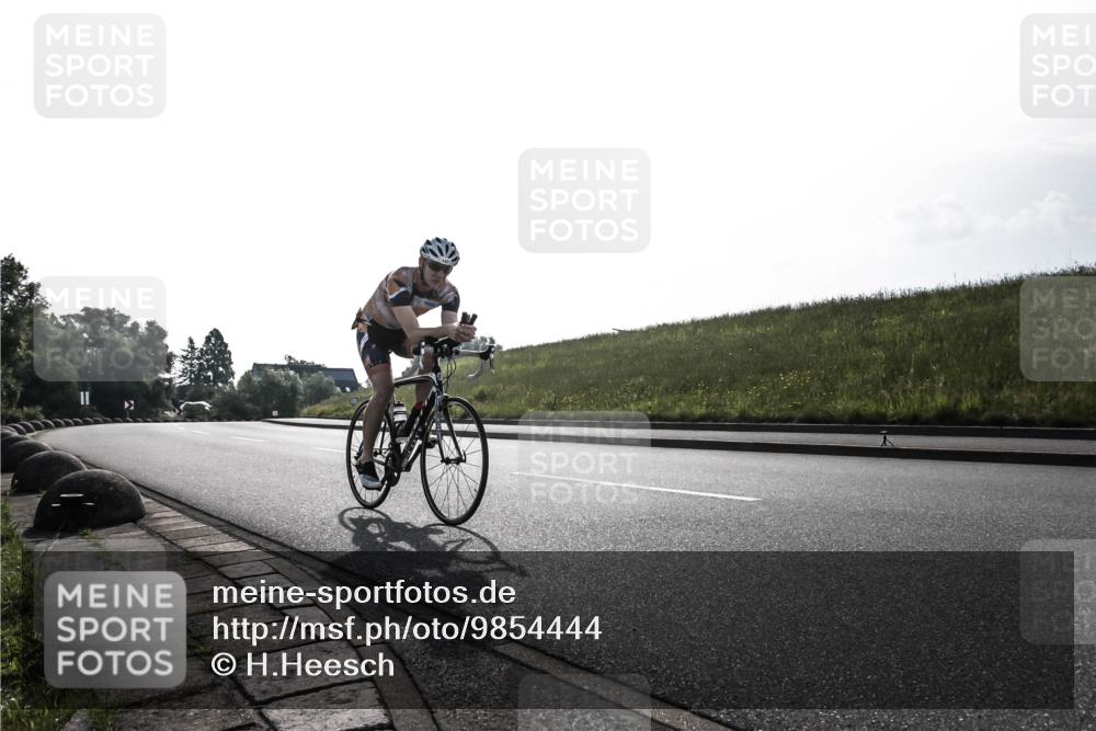 21.06.2026 - 29. Vierlanden-Triathlon H.Heesch http://msf.ph/oto/9854444 21.06.2026 08:54:41 Radfahren 147 meine-sportfotos.de