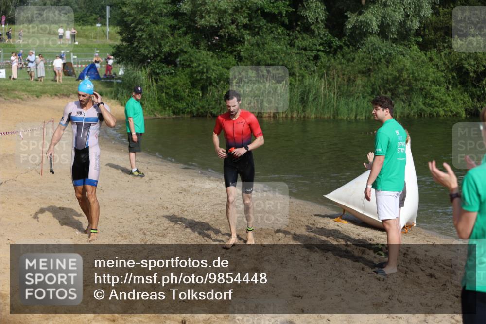 21.06.2026 - 29. Vierlanden-Triathlon Andreas Tolksdorf http://msf.ph/oto/9854448 21.06.2026 08:48:00 Schwimmen 118, 130, 175 meine-sportfotos.de