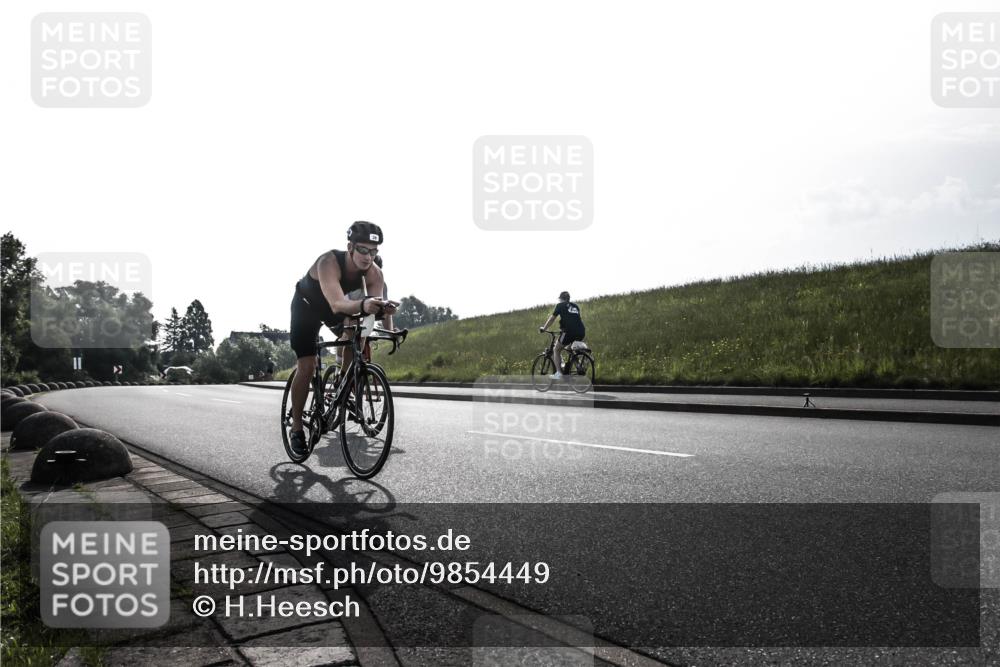 21.06.2026 - 29. Vierlanden-Triathlon H.Heesch http://msf.ph/oto/9854449 21.06.2026 08:55:02 Radfahren 34, 39 meine-sportfotos.de