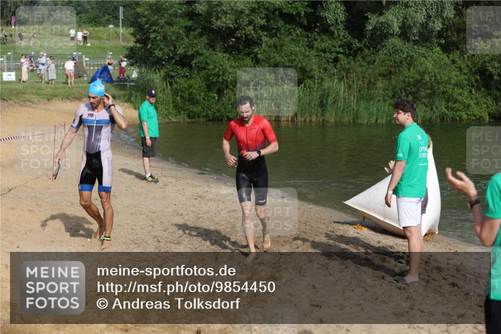 21.06.2026 - 29. Vierlanden-Triathlon Andreas Tolksdorf http://msf.ph/oto/9854450 21.06.2026 08:48:00 Schwimmen 118, 130, 175 meine-sportfotos.de