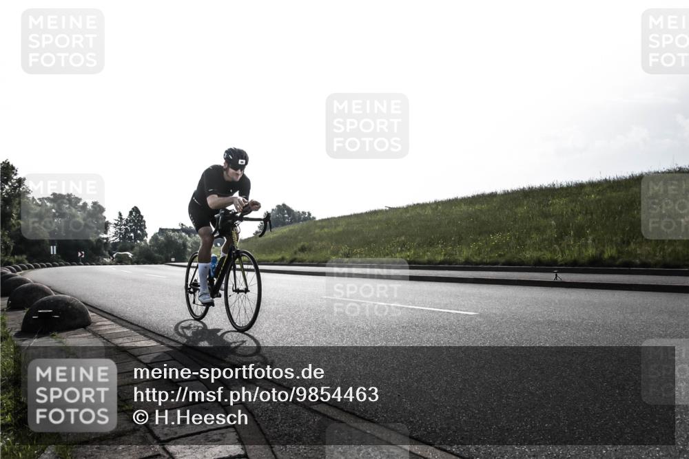 21.06.2026 - 29. Vierlanden-Triathlon H.Heesch http://msf.ph/oto/9854463 21.06.2026 08:56:05 Radfahren 96 meine-sportfotos.de