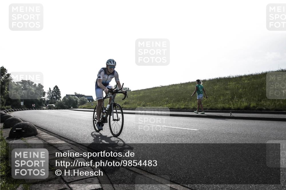 21.06.2026 - 29. Vierlanden-Triathlon H.Heesch http://msf.ph/oto/9854483 21.06.2026 08:58:25 Radfahren 25 meine-sportfotos.de