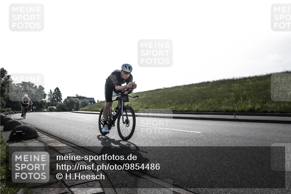 21.06.2026 - 29. Vierlanden-Triathlon H.Heesch http://msf.ph/oto/9854486 21.06.2026 08:58:51 Radfahren 153, 160, 187 meine-sportfotos.de
