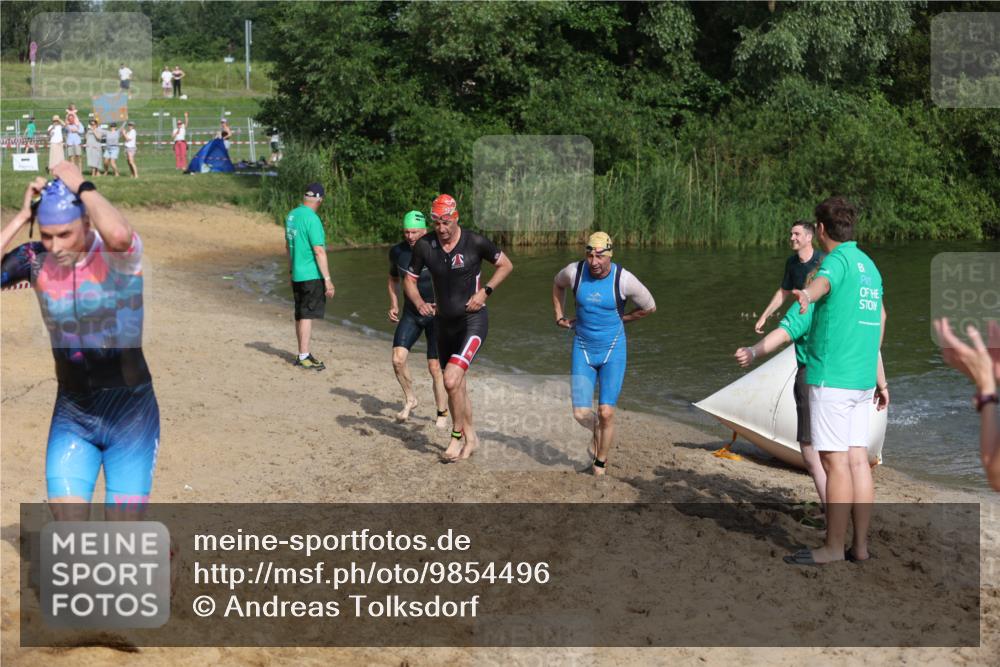 21.06.2026 - 29. Vierlanden-Triathlon Andreas Tolksdorf http://msf.ph/oto/9854496 21.06.2026 08:48:28 Schwimmen 75, 80, 119, 186, 198 meine-sportfotos.de