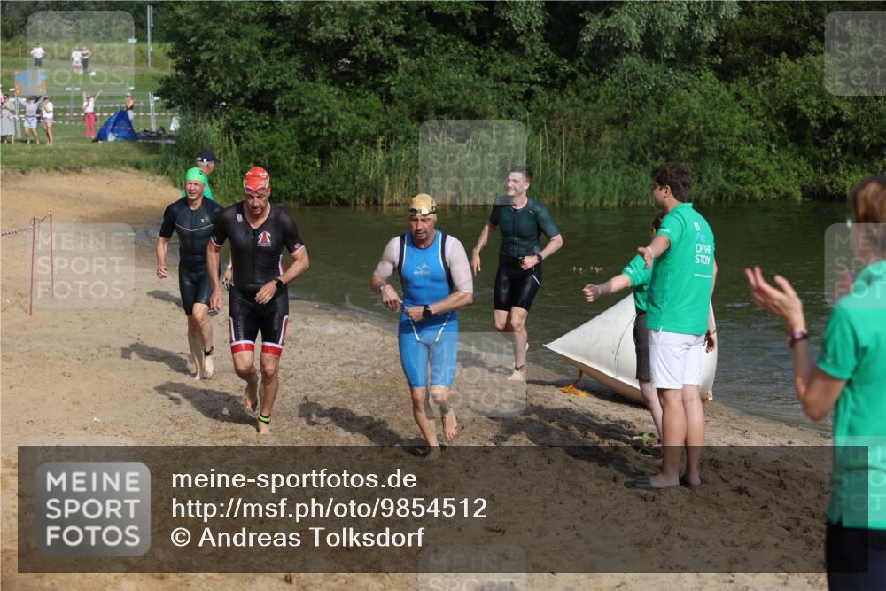 21.06.2026 - 29. Vierlanden-Triathlon Andreas Tolksdorf http://msf.ph/oto/9854512 21.06.2026 08:48:29 Schwimmen 75, 80, 119, 186, 198 meine-sportfotos.de