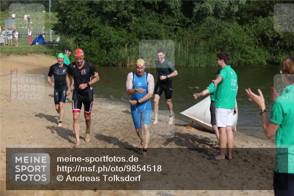 21.06.2026 - 29. Vierlanden-Triathlon Andreas Tolksdorf http://msf.ph/oto/9854518 21.06.2026 08:48:29 Schwimmen 75, 80, 119, 186, 198 meine-sportfotos.de