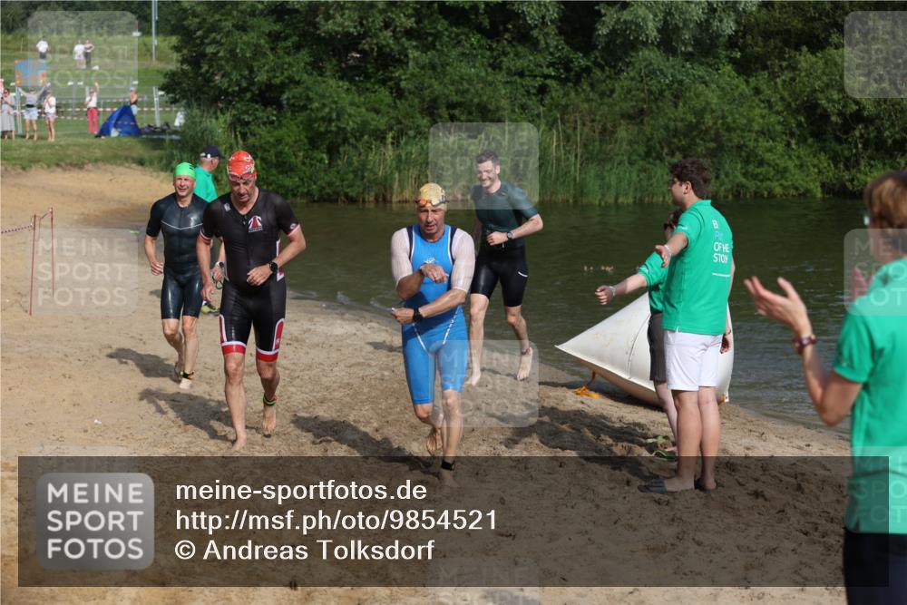 21.06.2026 - 29. Vierlanden-Triathlon Andreas Tolksdorf http://msf.ph/oto/9854521 21.06.2026 08:48:29 Schwimmen 75, 80, 119, 186, 198 meine-sportfotos.de