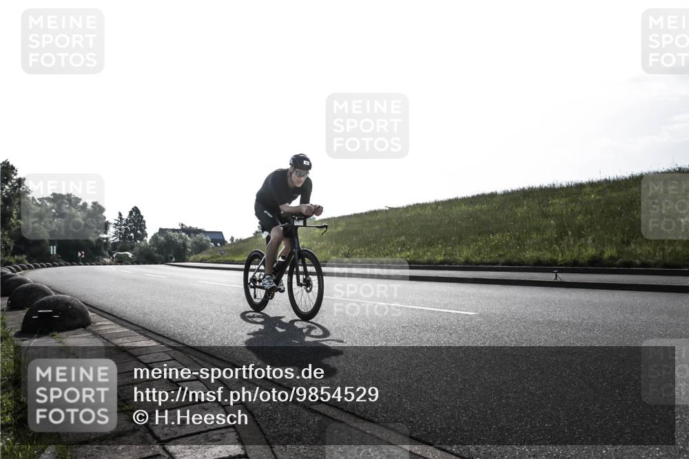 21.06.2026 - 29. Vierlanden-Triathlon H.Heesch http://msf.ph/oto/9854529 21.06.2026 09:01:43 Radfahren 5, 100 meine-sportfotos.de