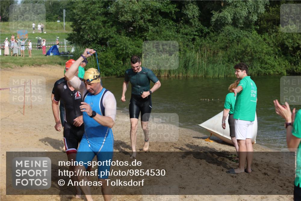 21.06.2026 - 29. Vierlanden-Triathlon Andreas Tolksdorf http://msf.ph/oto/9854530 21.06.2026 08:48:31 Schwimmen 75, 80, 119, 186, 198 meine-sportfotos.de
