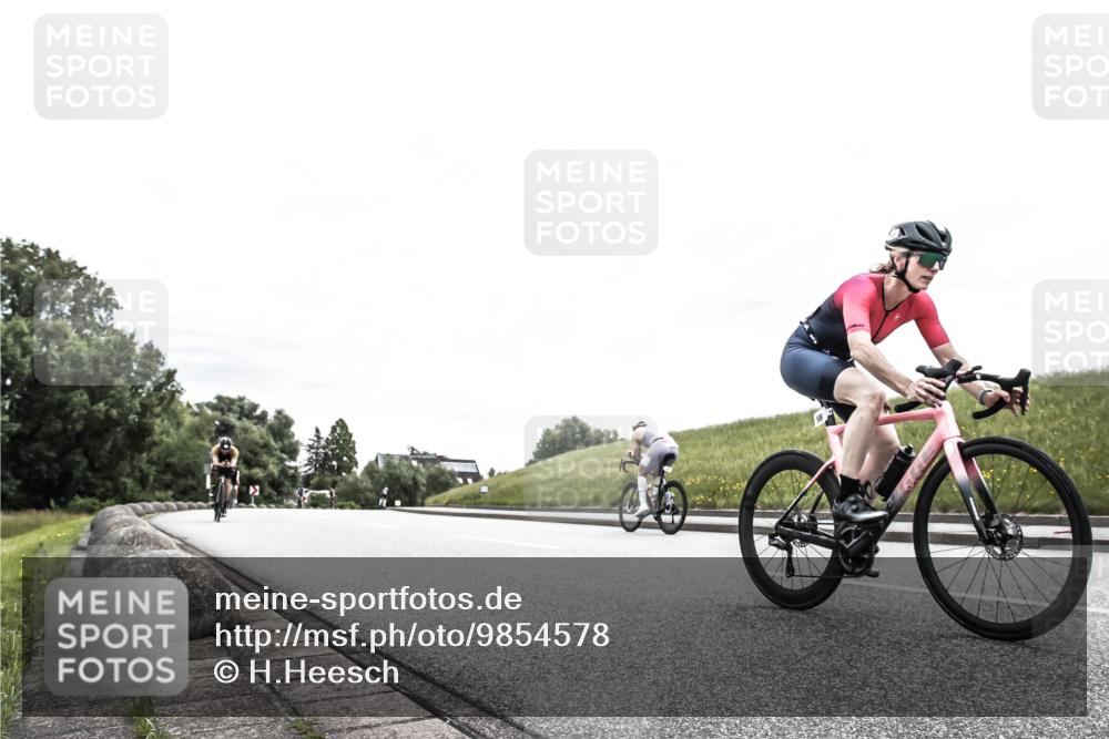 21.06.2026 - 29. Vierlanden-Triathlon H.Heesch http://msf.ph/oto/9854578 21.06.2026 10:29:31 Radfahren 15, 516, 519, 581 meine-sportfotos.de