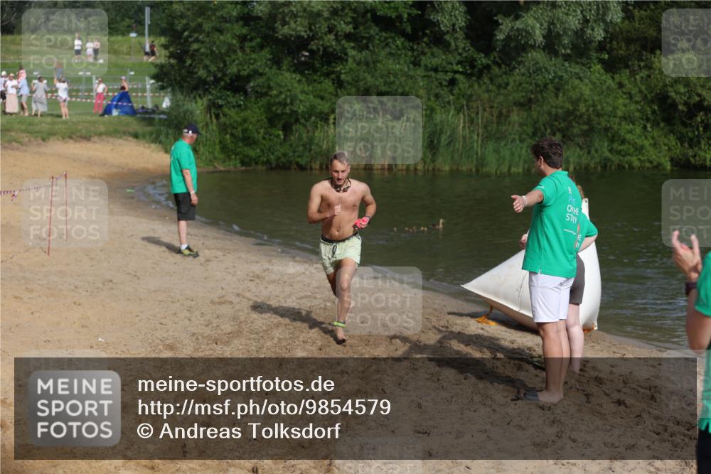 21.06.2026 - 29. Vierlanden-Triathlon Andreas Tolksdorf http://msf.ph/oto/9854579 21.06.2026 08:48:50 Schwimmen 59, 92 meine-sportfotos.de