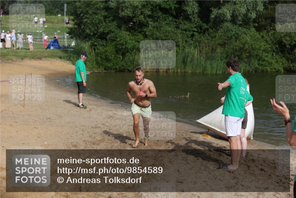21.06.2026 - 29. Vierlanden-Triathlon Andreas Tolksdorf http://msf.ph/oto/9854589 21.06.2026 08:48:50 Schwimmen 59, 92 meine-sportfotos.de
