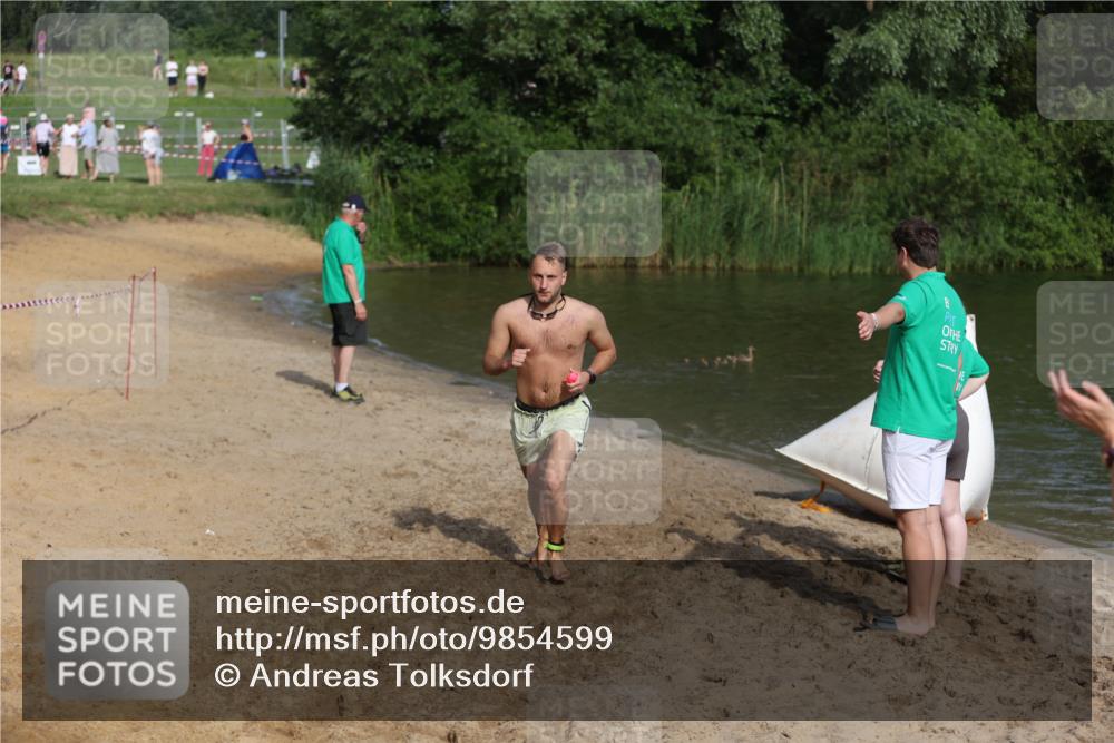 21.06.2026 - 29. Vierlanden-Triathlon Andreas Tolksdorf http://msf.ph/oto/9854599 21.06.2026 08:48:50 Schwimmen 59, 92 meine-sportfotos.de