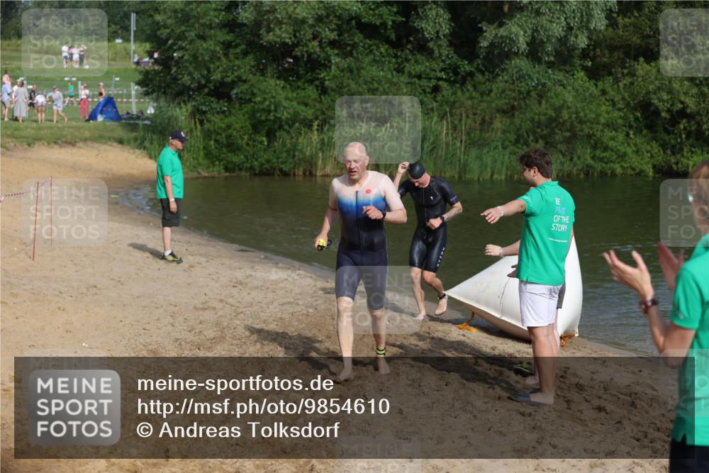 21.06.2026 - 29. Vierlanden-Triathlon Andreas Tolksdorf http://msf.ph/oto/9854610 21.06.2026 08:49:07 Schwimmen 86, 199 meine-sportfotos.de