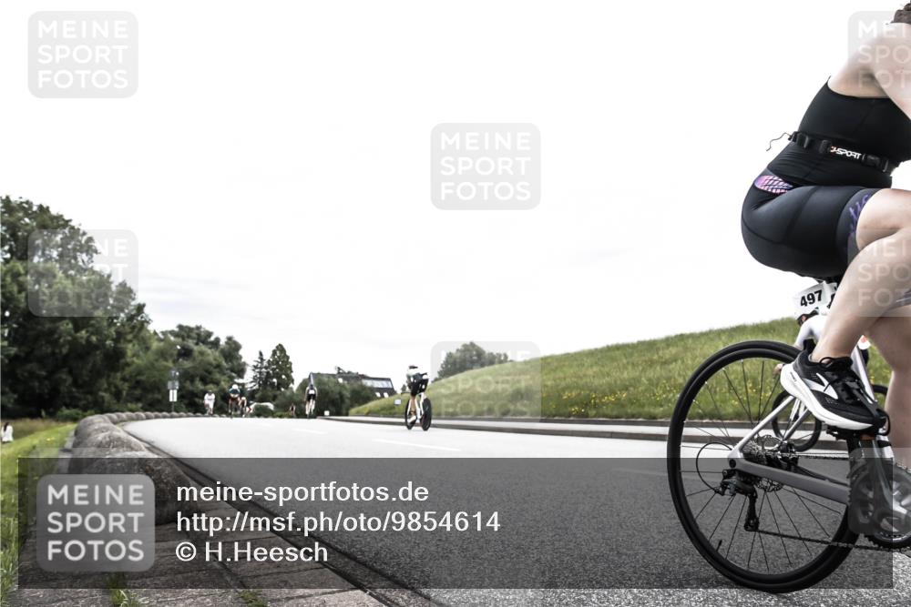 21.06.2026 - 29. Vierlanden-Triathlon H.Heesch http://msf.ph/oto/9854614 21.06.2026 10:30:09 Radfahren 274, 284, 497, 572 meine-sportfotos.de