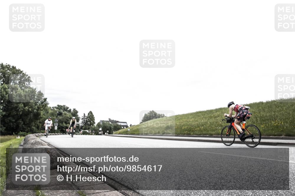 21.06.2026 - 29. Vierlanden-Triathlon H.Heesch http://msf.ph/oto/9854617 21.06.2026 10:30:14 Radfahren 284, 300, 539, 546, 568 meine-sportfotos.de