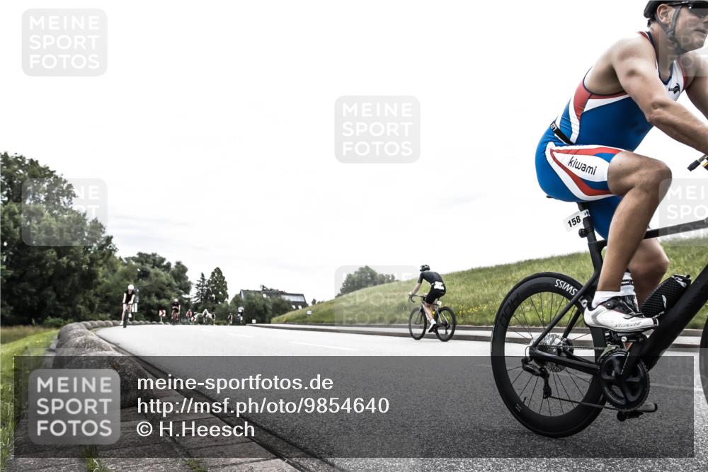 21.06.2026 - 29. Vierlanden-Triathlon H.Heesch http://msf.ph/oto/9854640 21.06.2026 10:30:42 Radfahren 158, 192, 512 meine-sportfotos.de