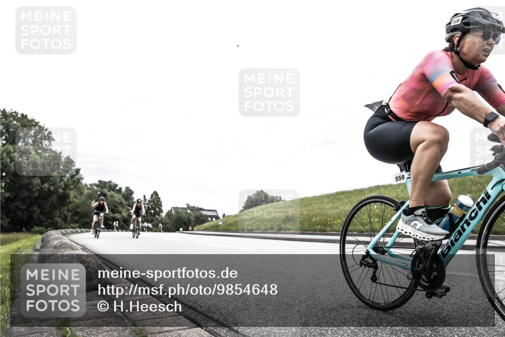 21.06.2026 - 29. Vierlanden-Triathlon H.Heesch http://msf.ph/oto/9854648 21.06.2026 10:30:49 Radfahren 174, 294, 314, 366, 534, 559, 586 meine-sportfotos.de