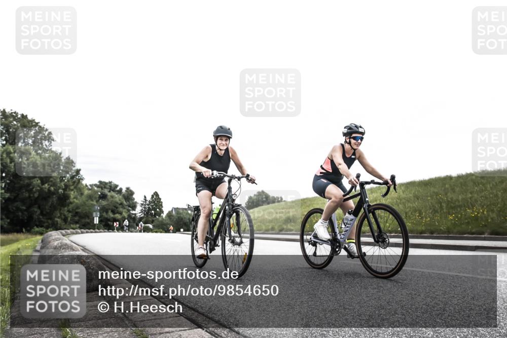 21.06.2026 - 29. Vierlanden-Triathlon H.Heesch http://msf.ph/oto/9854650 21.06.2026 10:30:51 Radfahren 142, 174, 294, 314, 534, 559, 586 meine-sportfotos.de