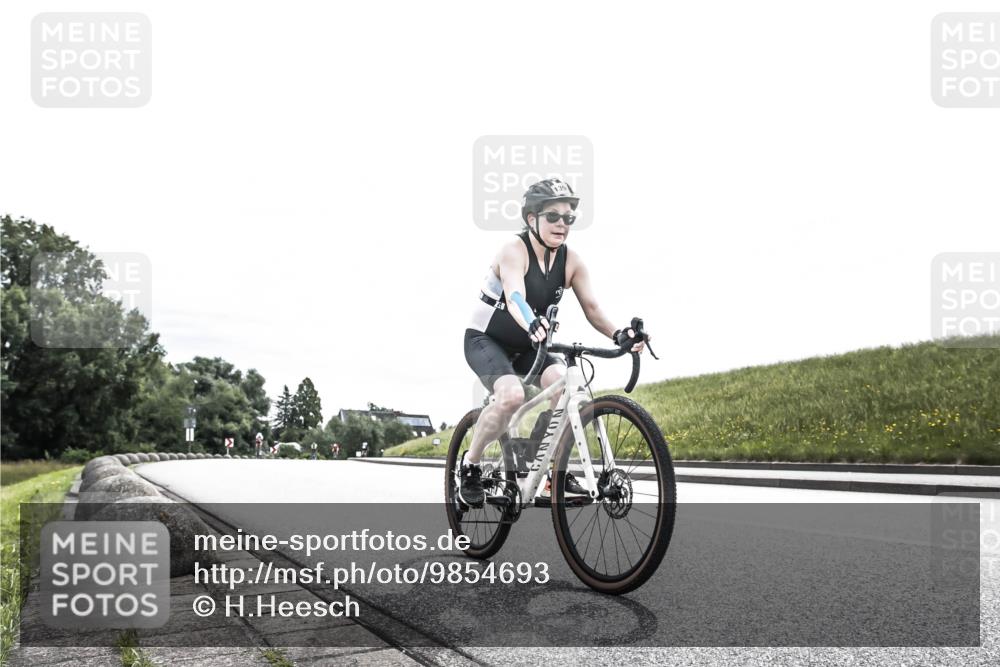 21.06.2026 - 29. Vierlanden-Triathlon H.Heesch http://msf.ph/oto/9854693 21.06.2026 10:31:45 Radfahren 123, 1357 meine-sportfotos.de
