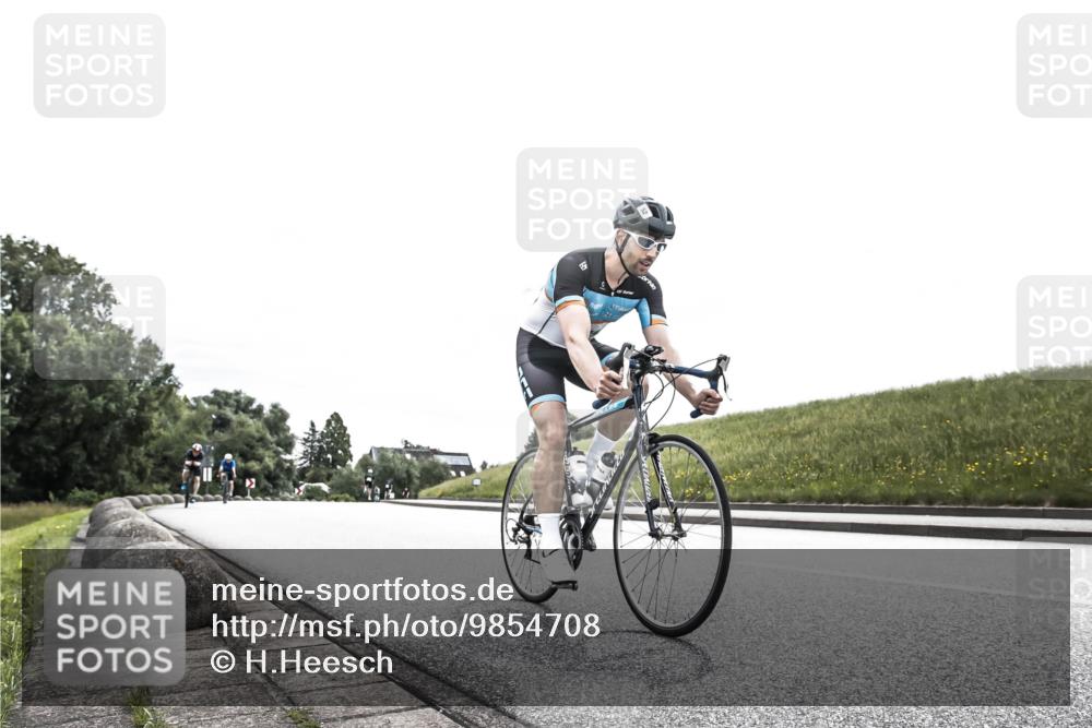 21.06.2026 - 29. Vierlanden-Triathlon H.Heesch http://msf.ph/oto/9854708 21.06.2026 10:32:01 Radfahren 52, 62, 137, 138, 213 meine-sportfotos.de