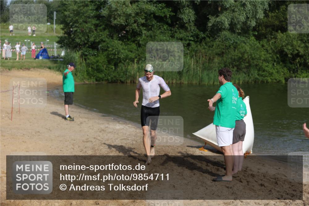 21.06.2026 - 29. Vierlanden-Triathlon Andreas Tolksdorf http://msf.ph/oto/9854711 21.06.2026 08:49:32 Schwimmen 153, 187 meine-sportfotos.de