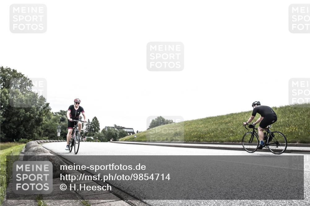 21.06.2026 - 29. Vierlanden-Triathlon H.Heesch http://msf.ph/oto/9854714 21.06.2026 10:32:15 Radfahren 196, 312, 594 meine-sportfotos.de