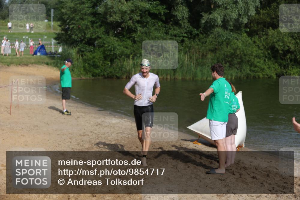21.06.2026 - 29. Vierlanden-Triathlon Andreas Tolksdorf http://msf.ph/oto/9854717 21.06.2026 08:49:32 Schwimmen 153, 187 meine-sportfotos.de