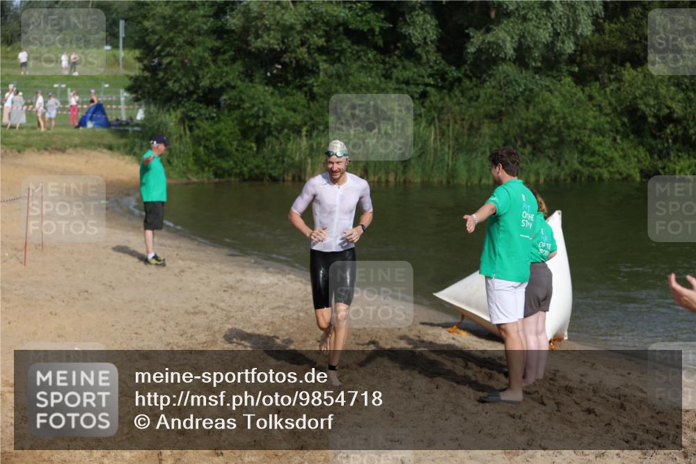 21.06.2026 - 29. Vierlanden-Triathlon Andreas Tolksdorf http://msf.ph/oto/9854718 21.06.2026 08:49:32 Schwimmen 153, 187 meine-sportfotos.de