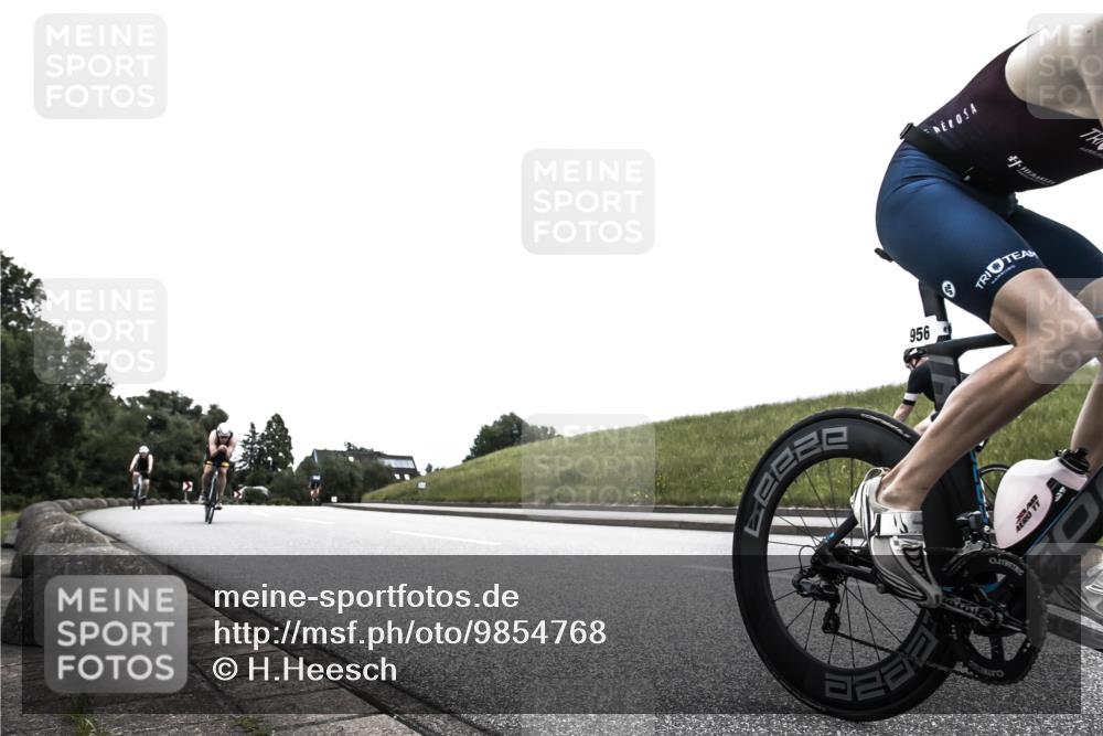 21.06.2026 - 29. Vierlanden-Triathlon H.Heesch http://msf.ph/oto/9854768 21.06.2026 12:06:12 Radfahren 264, 706, 752, 829, 913, 919, 941, 954, 956, 957, 965, 972, 975 meine-sportfotos.de