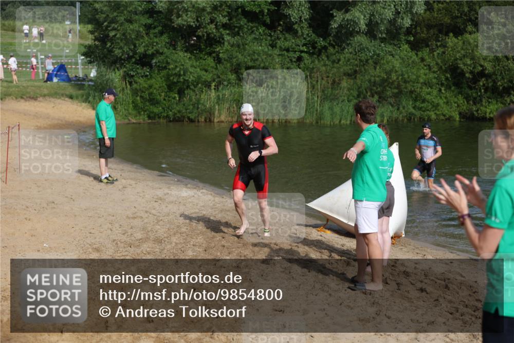21.06.2026 - 29. Vierlanden-Triathlon Andreas Tolksdorf http://msf.ph/oto/9854800 21.06.2026 08:49:58 Schwimmen 48, 52 meine-sportfotos.de