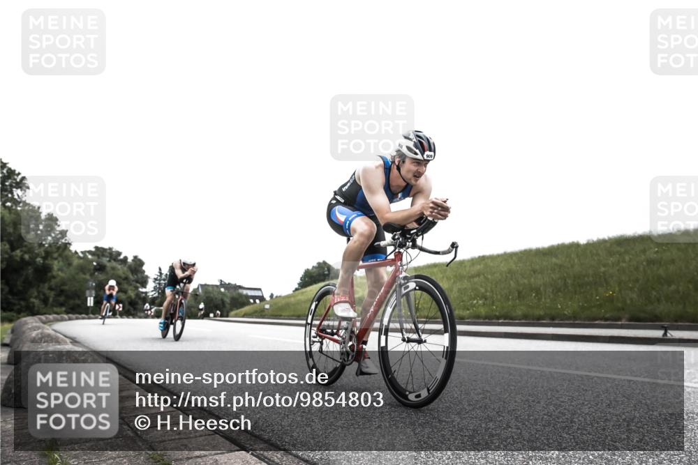 21.06.2026 - 29. Vierlanden-Triathlon H.Heesch http://msf.ph/oto/9854803 21.06.2026 12:06:33 Radfahren 909, 920, 959, 970 meine-sportfotos.de