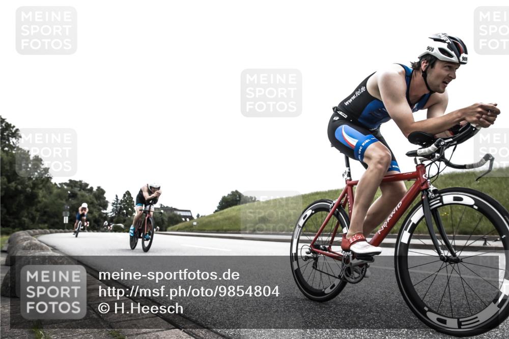 21.06.2026 - 29. Vierlanden-Triathlon H.Heesch http://msf.ph/oto/9854804 21.06.2026 12:06:33 Radfahren 909, 920, 959, 970 meine-sportfotos.de