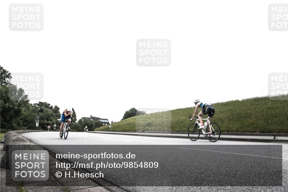 21.06.2026 - 29. Vierlanden-Triathlon H.Heesch http://msf.ph/oto/9854809 21.06.2026 12:06:34 Radfahren 909, 920, 959, 970 meine-sportfotos.de