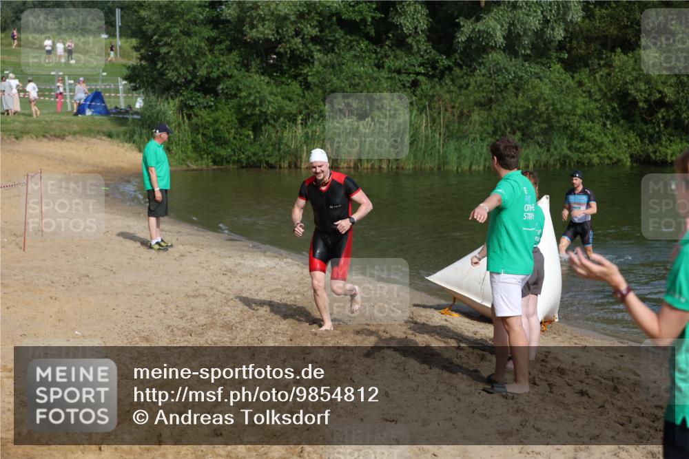 21.06.2026 - 29. Vierlanden-Triathlon Andreas Tolksdorf http://msf.ph/oto/9854812 21.06.2026 08:49:58 Schwimmen 48, 52 meine-sportfotos.de