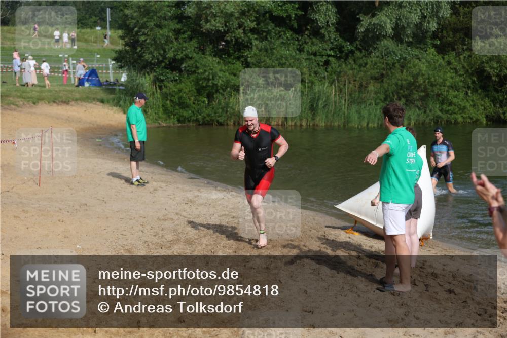 21.06.2026 - 29. Vierlanden-Triathlon Andreas Tolksdorf http://msf.ph/oto/9854818 21.06.2026 08:49:58 Schwimmen 48, 52 meine-sportfotos.de