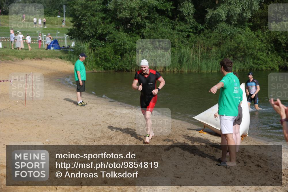 21.06.2026 - 29. Vierlanden-Triathlon Andreas Tolksdorf http://msf.ph/oto/9854819 21.06.2026 08:49:58 Schwimmen 48, 52 meine-sportfotos.de