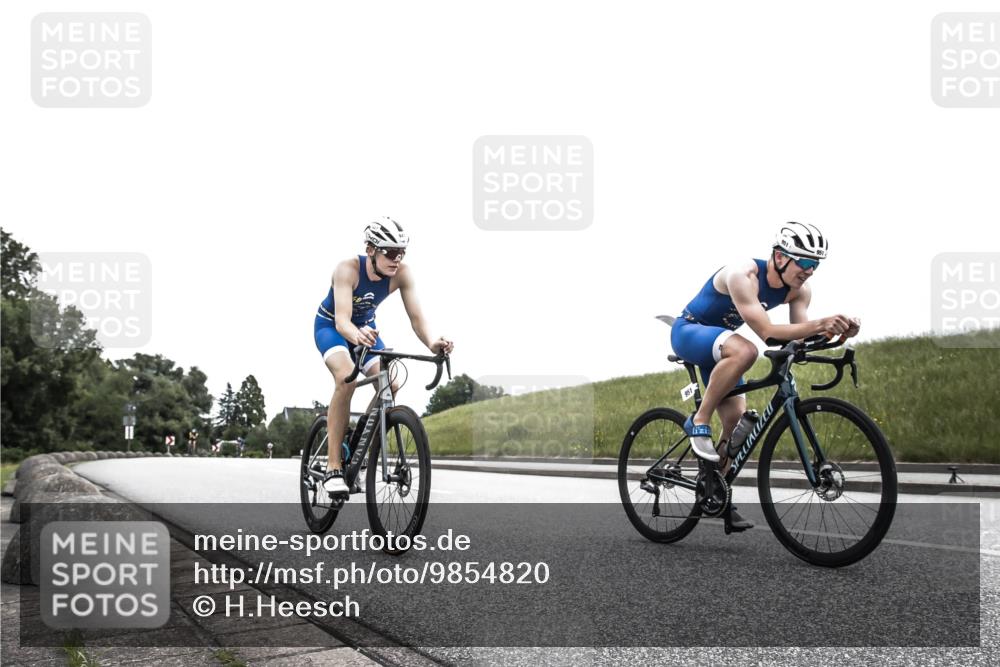 21.06.2026 - 29. Vierlanden-Triathlon H.Heesch http://msf.ph/oto/9854820 21.06.2026 12:06:45 Radfahren 771, 786, 834, 856, 861, 914, 947, 951 meine-sportfotos.de