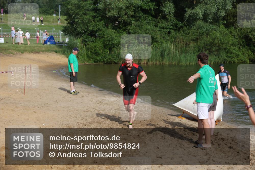 21.06.2026 - 29. Vierlanden-Triathlon Andreas Tolksdorf http://msf.ph/oto/9854824 21.06.2026 08:49:59 Schwimmen 48, 52 meine-sportfotos.de