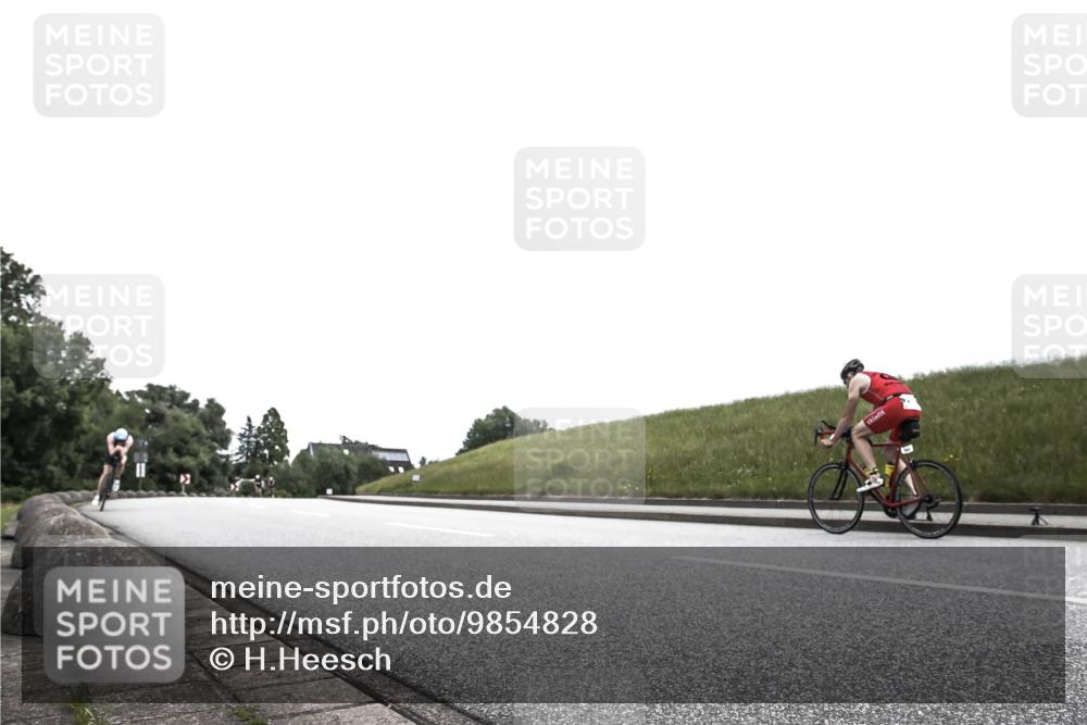 21.06.2026 - 29. Vierlanden-Triathlon H.Heesch http://msf.ph/oto/9854828 21.06.2026 12:06:50 Radfahren 281, 771, 834, 856, 861, 889, 911, 914, 974 meine-sportfotos.de
