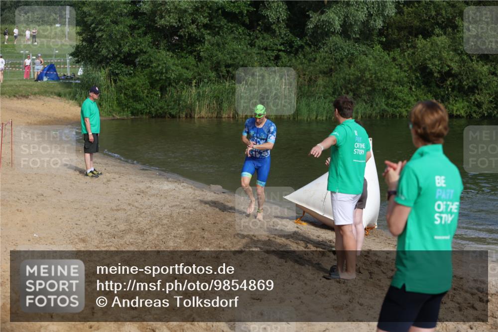 21.06.2026 - 29. Vierlanden-Triathlon Andreas Tolksdorf http://msf.ph/oto/9854869 21.06.2026 08:50:10 Schwimmen 52, 115, 139 meine-sportfotos.de
