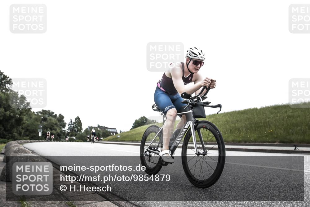 21.06.2026 - 29. Vierlanden-Triathlon H.Heesch http://msf.ph/oto/9854879 21.06.2026 12:07:01 Radfahren 638, 768, 769, 910, 946, 952, 953 meine-sportfotos.de
